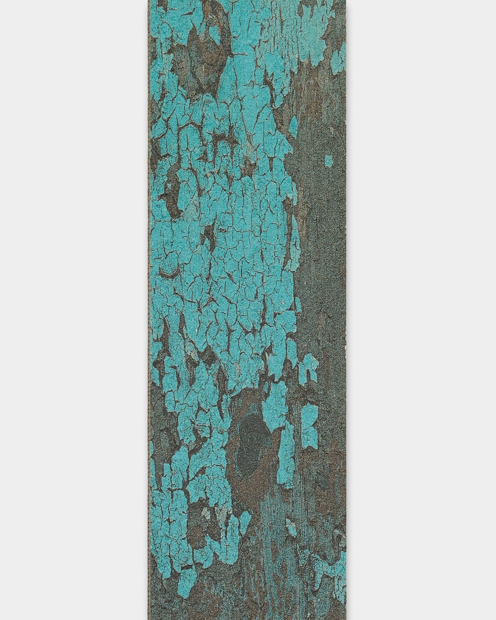Lamelle WoodUpp en bleu oxyde, latte de 240 cm pour installation Akupanel, conçue pour la finition des bords ou le remplacement de lattes, avec une finition turquoise patinée.