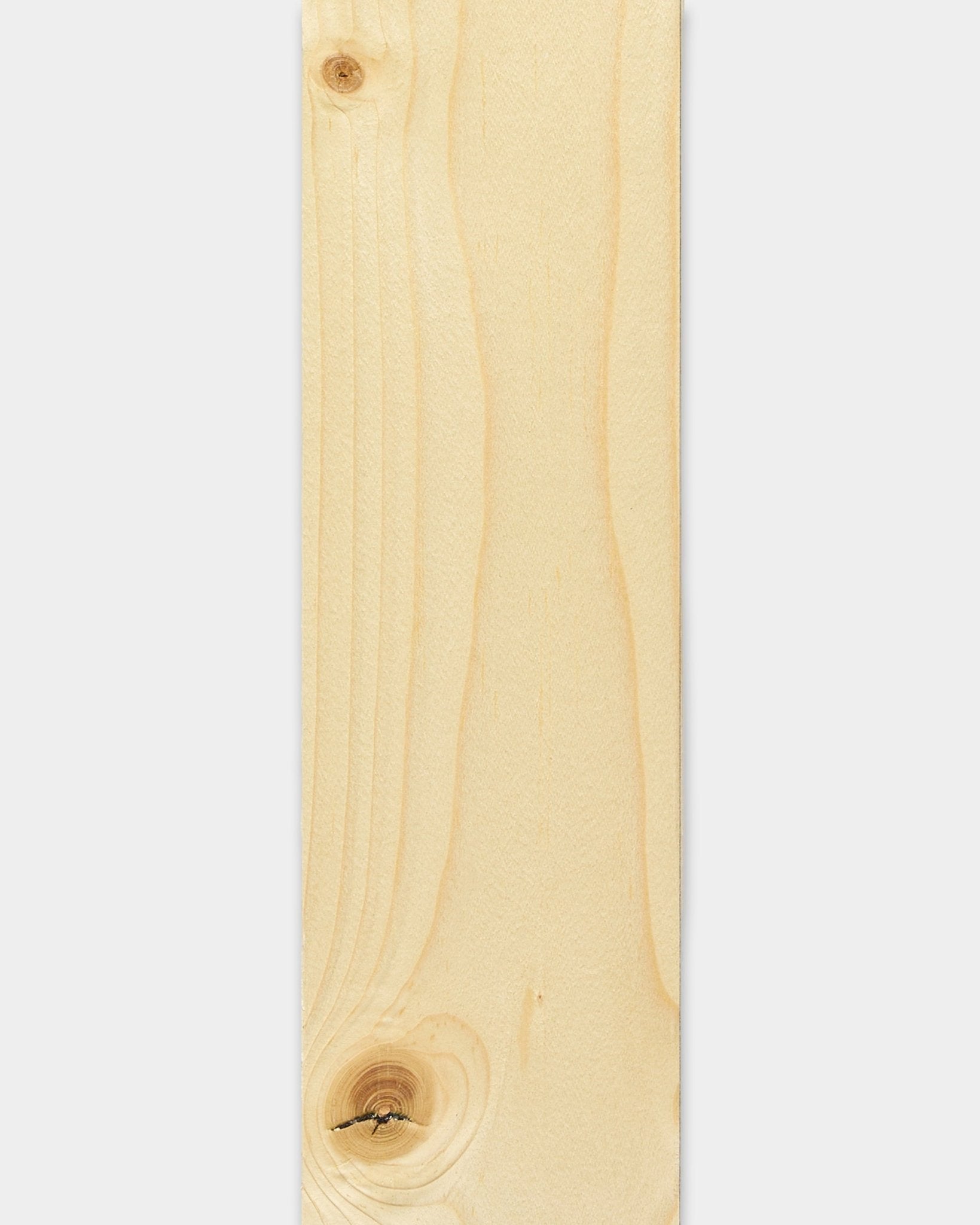 Planche WoodUpp Lamella / Alp 240 cm en ton clair, avec veinage et nœuds du bois visibles, conçue pour la finition Panneau acoustique ou le remplacement de lattes Akupanel.